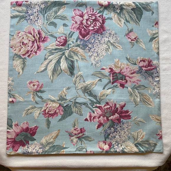 Custom Euro pillow 26” X 26” - Picture 3 of 6